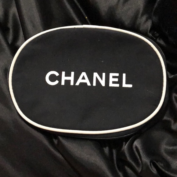 CHANEL Handbags - Chanel makeup travel bag